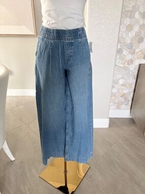 NWT Gap Baggy Easy Jeans - Medium Indigo